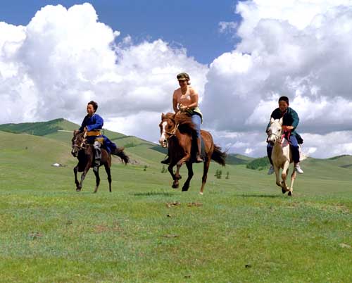 モンゴル旅行の酸味乗馬ツアー