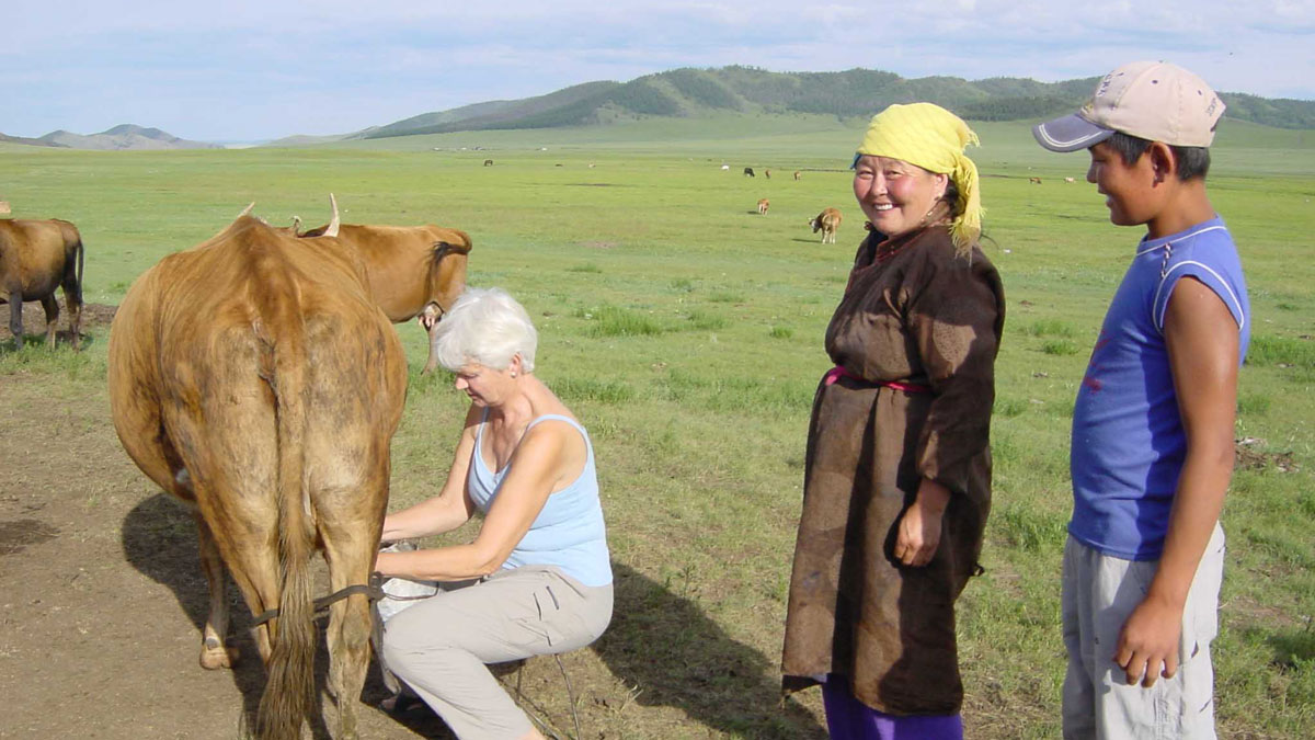 Mongolian Nomadic Lifestyle - Tour Mongolia